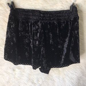 SUEDE BLACK BASKETBALL SHORTS🖤